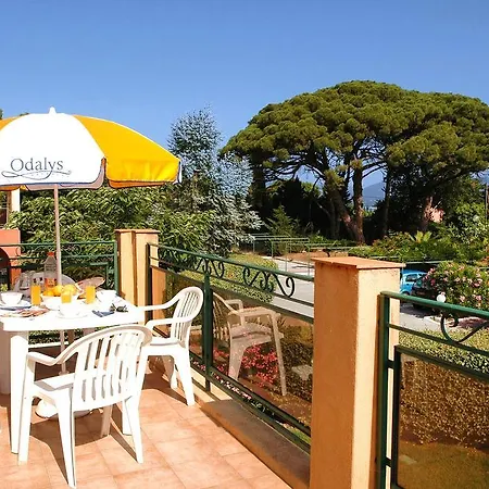 Residence Jardin D'Artemis 아파트 *